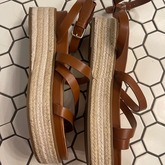 Vince Camuto platform wedges ankle wrap - Picture 9 of 9